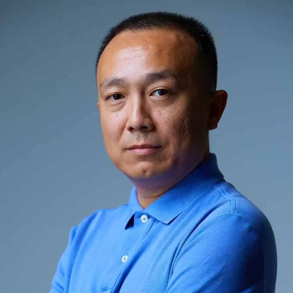 Image of Xin Qiao, professional asian business man